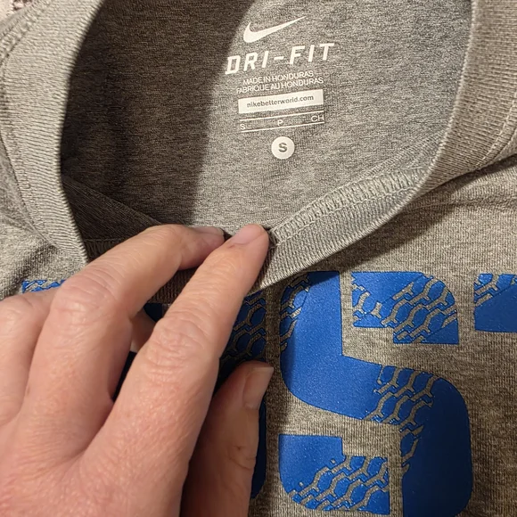 Boys Size Youth S/M Shirt Lot - Picture 5 of 15